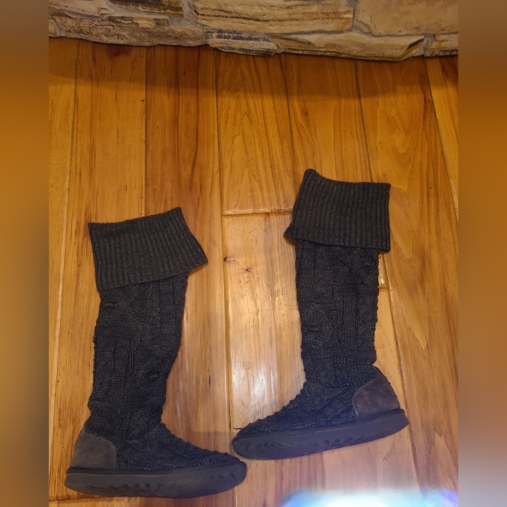 UGG Over-the-Knee Twisted Cable Knit Sweater Foldover Sock Dark Gray Boots 9 - Picture 3 of 10